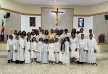 La alegría del Resucitado: 28 nuevos hijos de Dios en Santo Domingo de Guzmán
