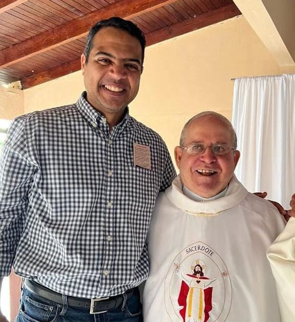 César y Mons Tobías