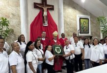 Entregan reconocimiento al padre José Agustín Fernández