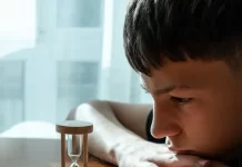 Adolescentes explotan de rabia